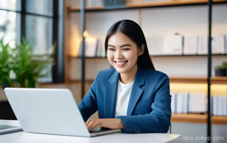 AI 챗봇과 웹 기술의 융합 예측 - **Prompt 1: Seamless AI Chatbot Interaction**
"A smiling young Thai woman in her early twenties,...